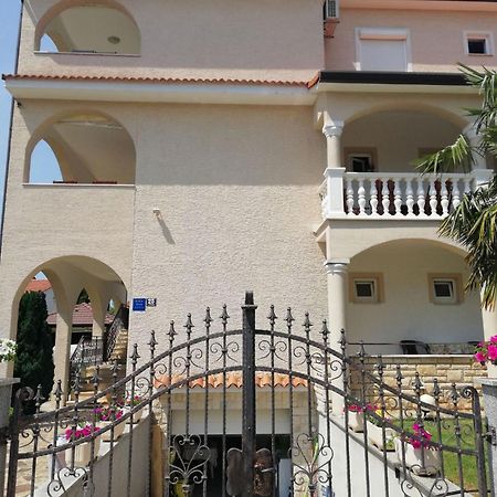 Apartments Rose Πόρετς Εξωτερικό φωτογραφία